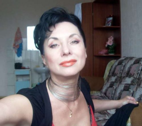 Jolaine cherche un mâle joueur pour sexe à Nîmes